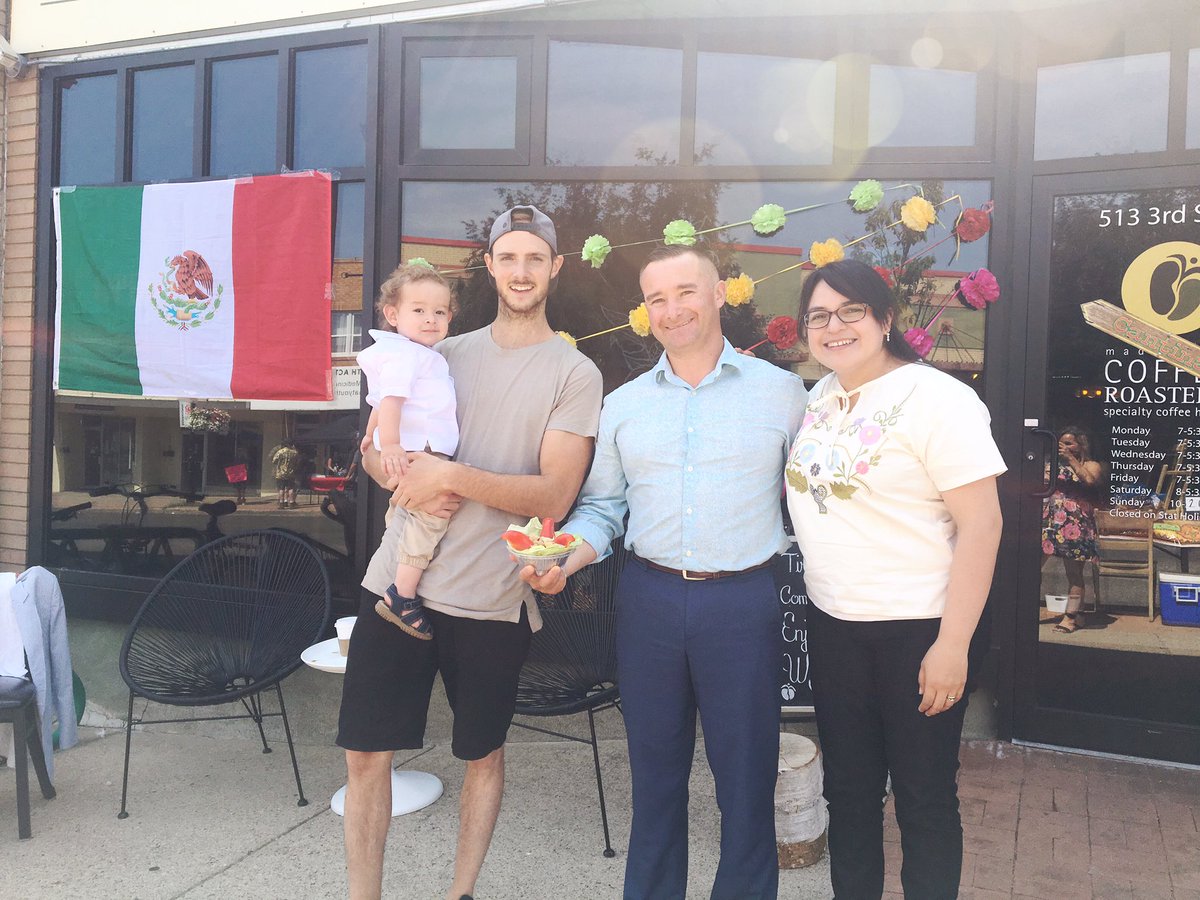 Learning all the authentic Mexican tricks while collaborating with our customers &amp; friends for the chili cookoff! 💃🏼#salsa