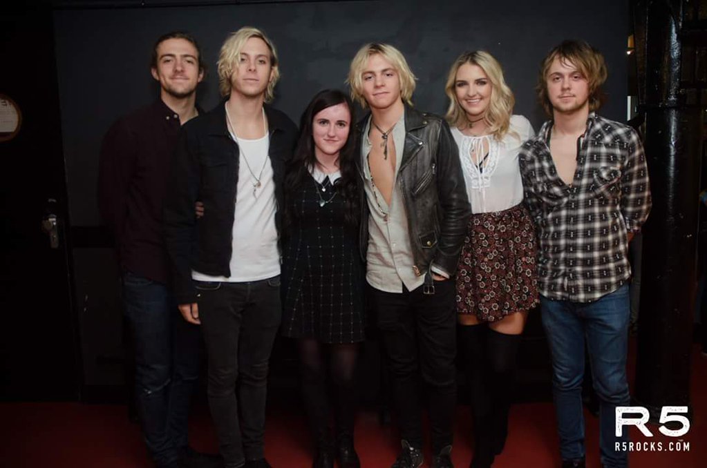 seteunissen's tweet photo. This is Sisèl, she past away in February. She was a @officialR5 fan and we want to honour her at the concert in Holland. R5,can you help us? https://t.co/35sqy7FrMa