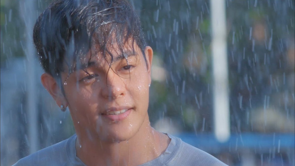 Yung kasabay ng pagpatak ng ulan yung pagpatak ng luha mo -.-
#FGFBOfficialTrailer