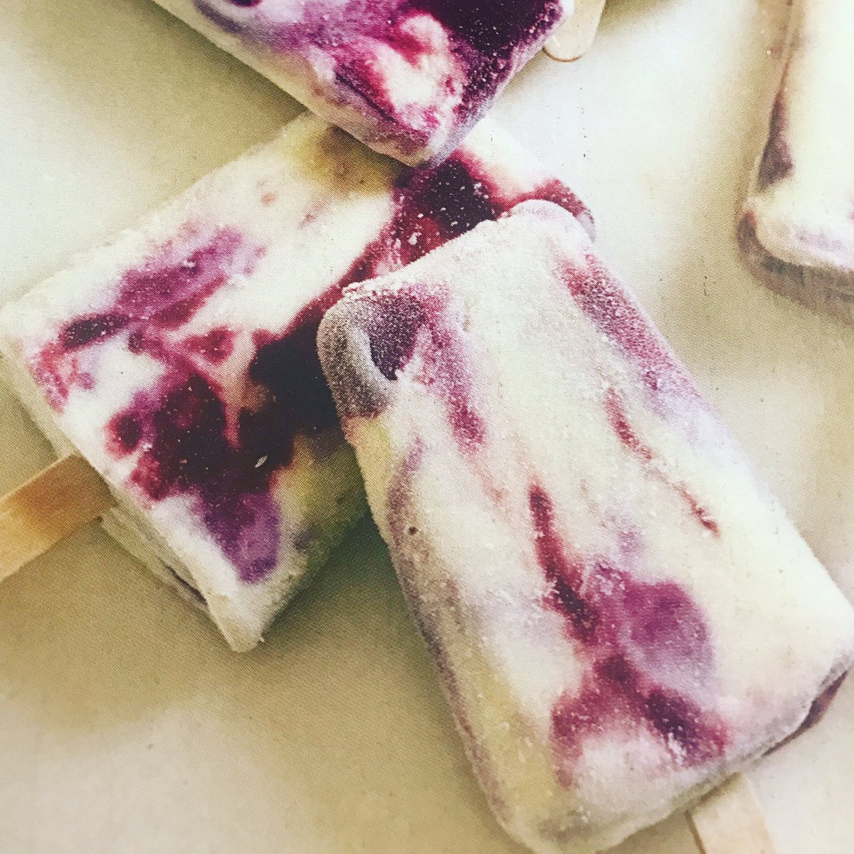 deliciousnlocal's tweet photo. Ice ice baby!! White chocolate popsicles with plum &amp; star anise....as seen in @Livingetc today. Mouthwatering! #EatPurpleWeek https://t.co/EL6E6r5EWJ