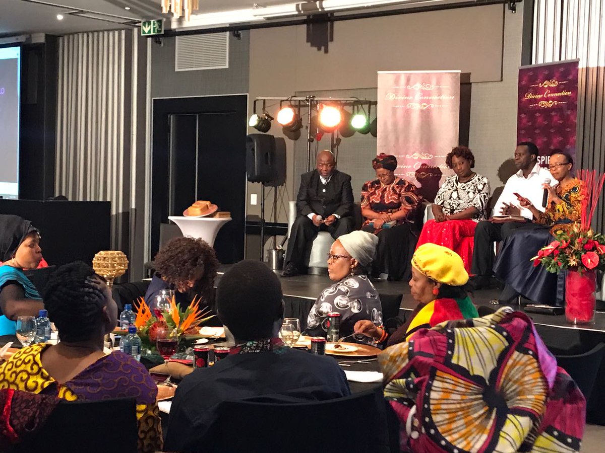 DivineConnecti2's tweet photo. Divine Connection Panelist...#RelationshipsRevival2017👑🙌🙋 https://t.co/yh3bB7g5ni