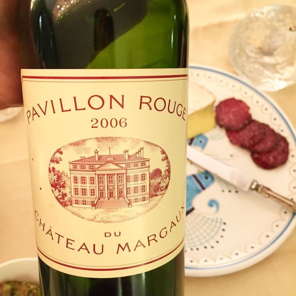 JeannieChoLee's tweet photo. A beautiful #pavillon rouge that is just starting to open #chateaumargaux #secondwine #delicious https://t.co/tu1IJaueYc