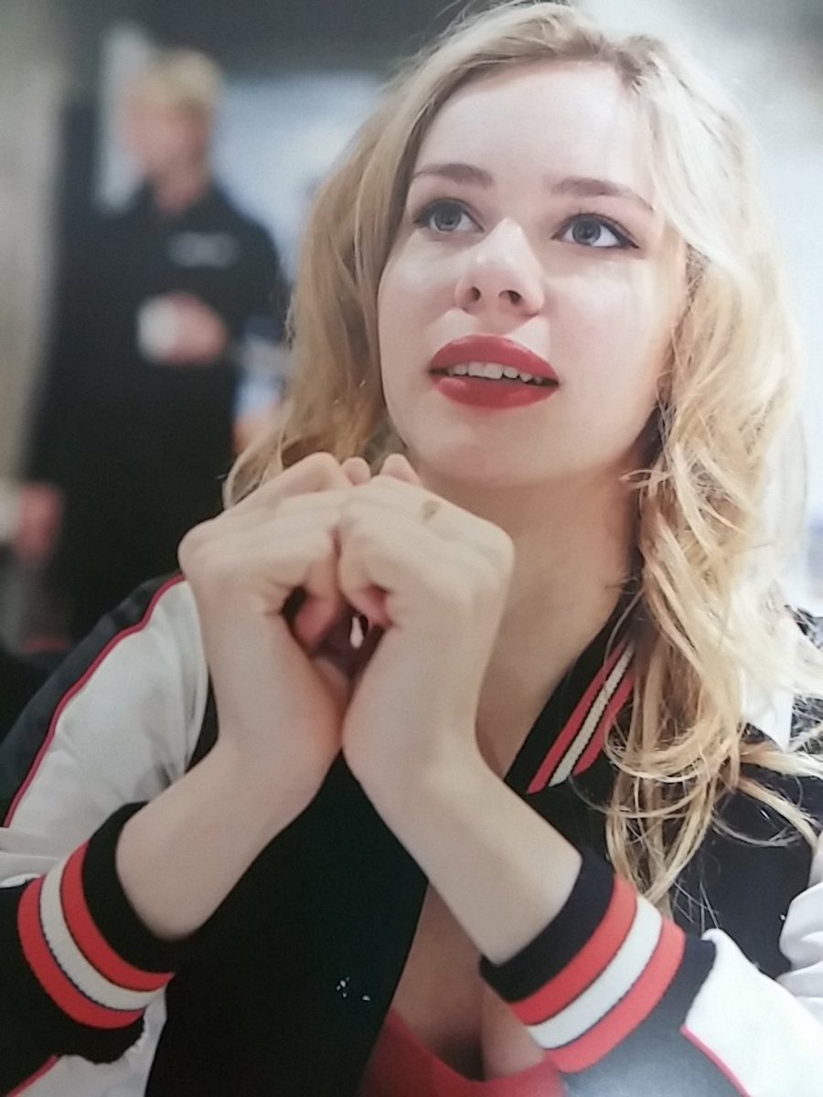 Анна чери 18