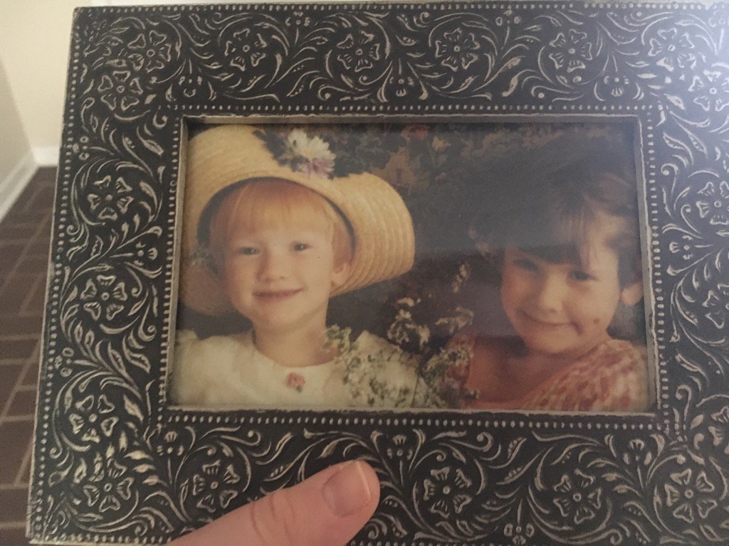 burton_laurel's tweet photo. We were so cute as kids 😀 @hburtonelli https://t.co/xaQuzVUGyO
