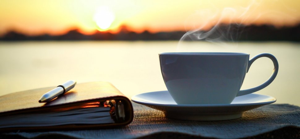 DigitalBigBlue1's tweet photo. Waking Up at 5 AM Doesn't Make Your Morning Routine Great--But These 5 Things Do https://t.co/ROVH2jzAFu #business #Entrepreneur https://t.co/8YPif4QwGG