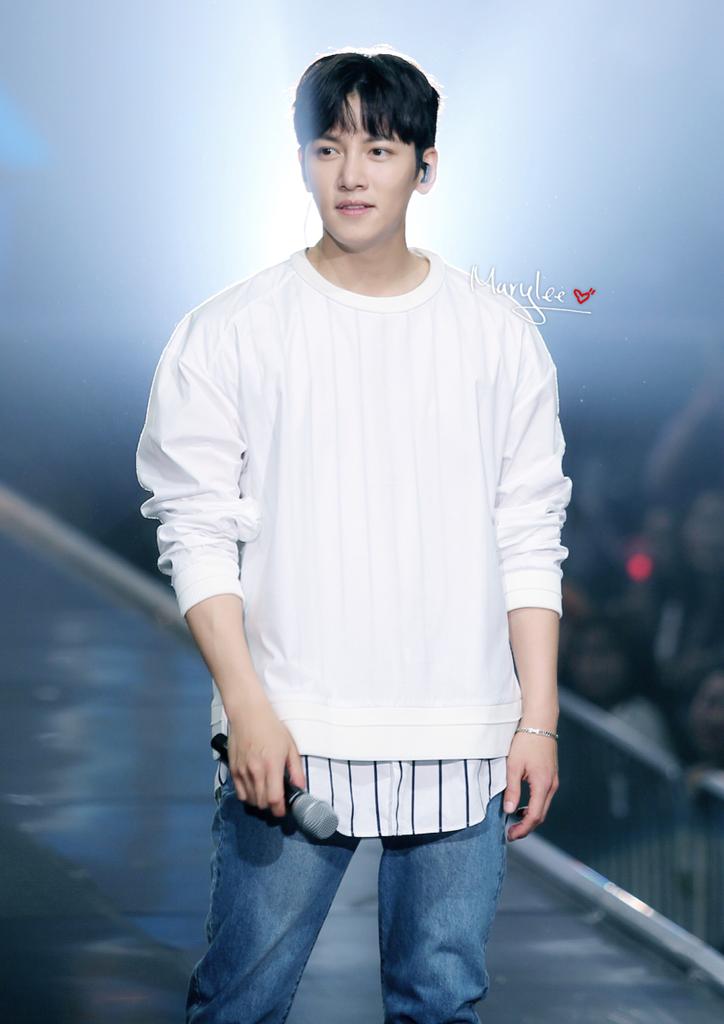 jichangwook_id's tweet photo. [PHOTO] 2017.07.22 "Jiscovery History Concert" 1st show #1

Cr : JI_Marylee
#jichangwook #jiscovery https://t.co/Y1VpV28yaL
