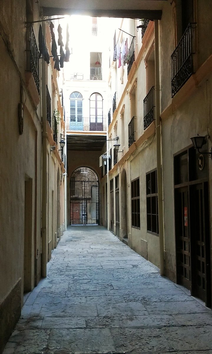 ld_antoni's tweet photo. 'Pasage Franquet' 1877 en #Tortosa edificio para el tránsito #WBenjamin #patrimoni #arquitectònic #TimePassages https://t.co/vfjTxjU2e5