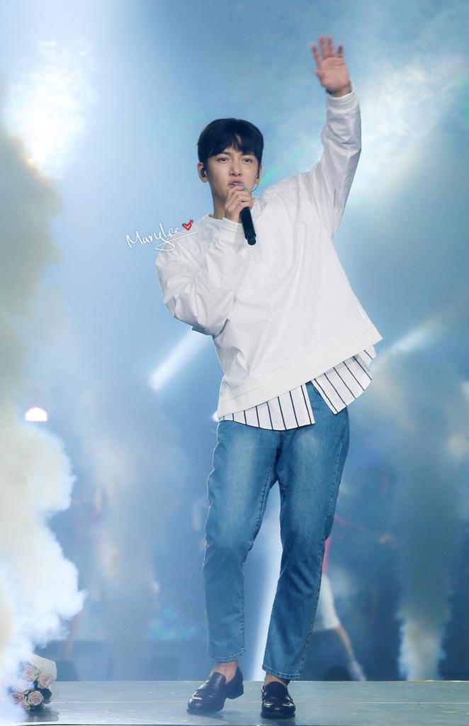 jichangwook_id's tweet photo. [PHOTO] 2017.07.22 "Jiscovery History Concert" 1st show #2

Cr : JI_Marylee
#jichangwook #jiscovery https://t.co/bnBBeZU2QY