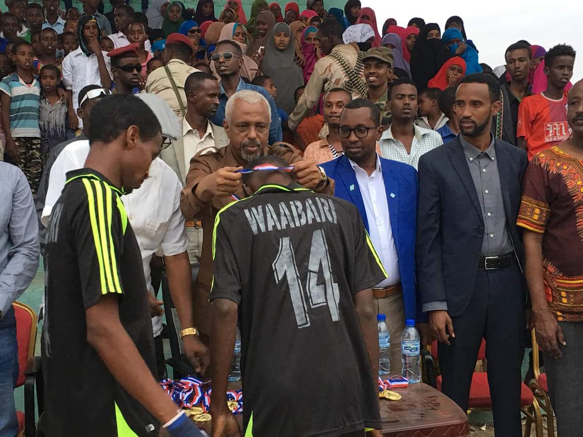 AbdiazizBarkha1's tweet photo. #OSOBLE president of Hirshabelle State of Somalia " closed social integration cup of Baladwein City in Final played Waberi 0:3 Rader. https://t.co/XgRmjLXTil