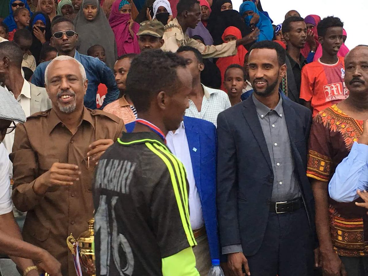 AbdiazizBarkha1's tweet photo. #OSOBLE president of Hirshabelle State of Somalia " closed social integration cup of Baladwein City in Final played Waberi 0:3 Rader. https://t.co/XgRmjLXTil