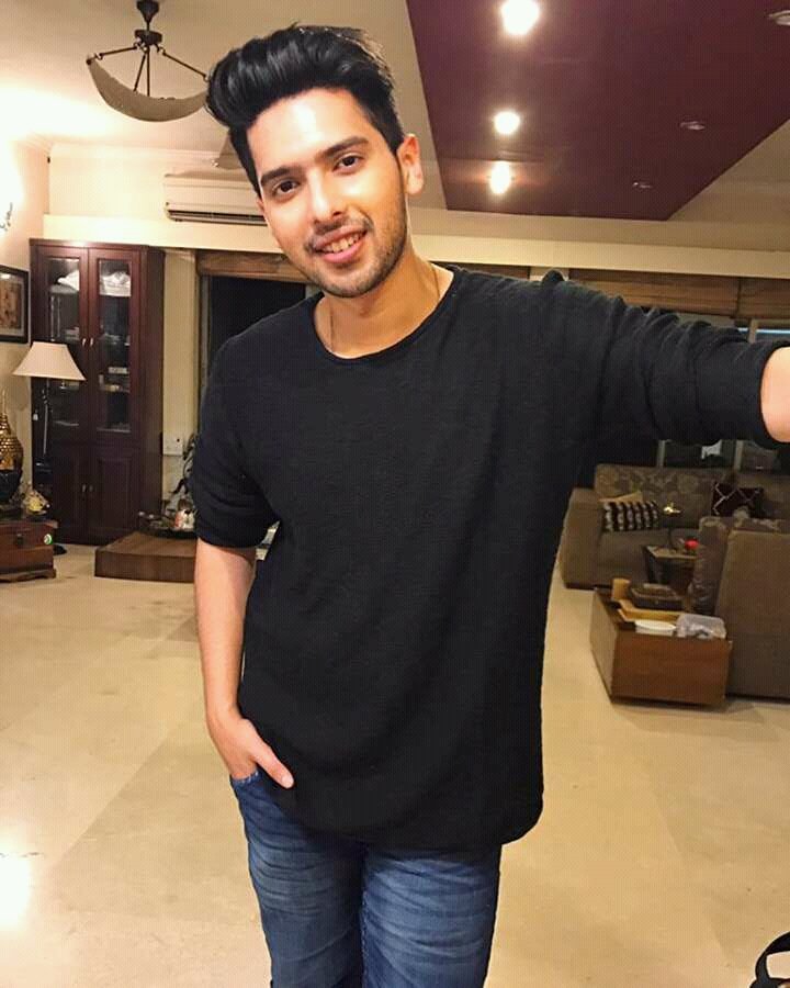  Wishing you a very happy birthday Armaan Malik!!!) 