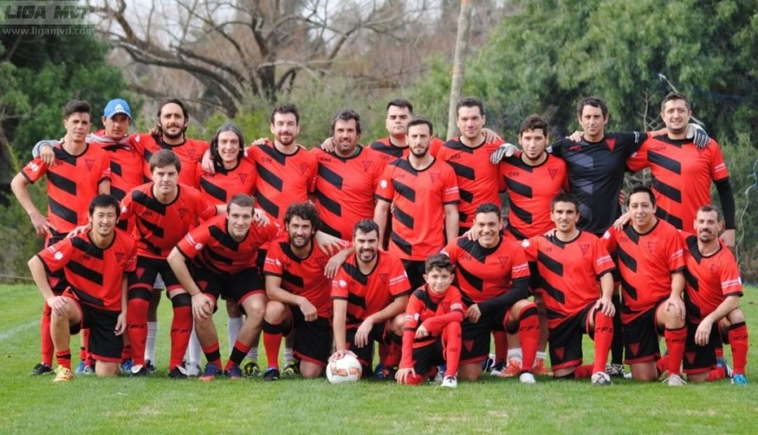 CopetinFc33's tweet photo. Puffff lo que costó @CopetinFc33 5 @FcBonsai 2. 2 Cuchu- Mariano- Luciano - Germán. #Bienlabanda 👏👏👏 https://t.co/Bd7aYK87xr