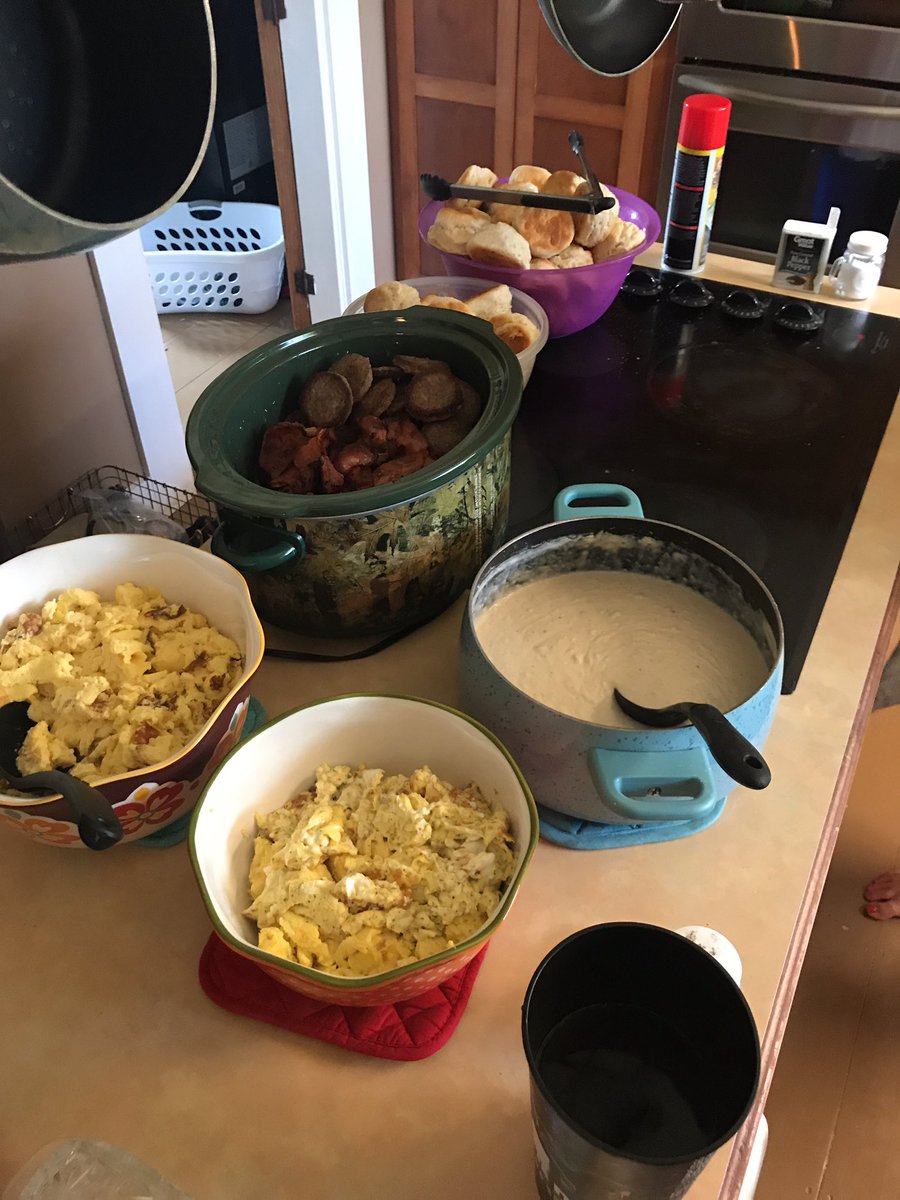 zacheboy2001's tweet photo. Appreciate @hshirley716 cooking breakfast for our youth this morning before taking them back home after @NWIMBC youth Rally. https://t.co/JZRAwZvh5n