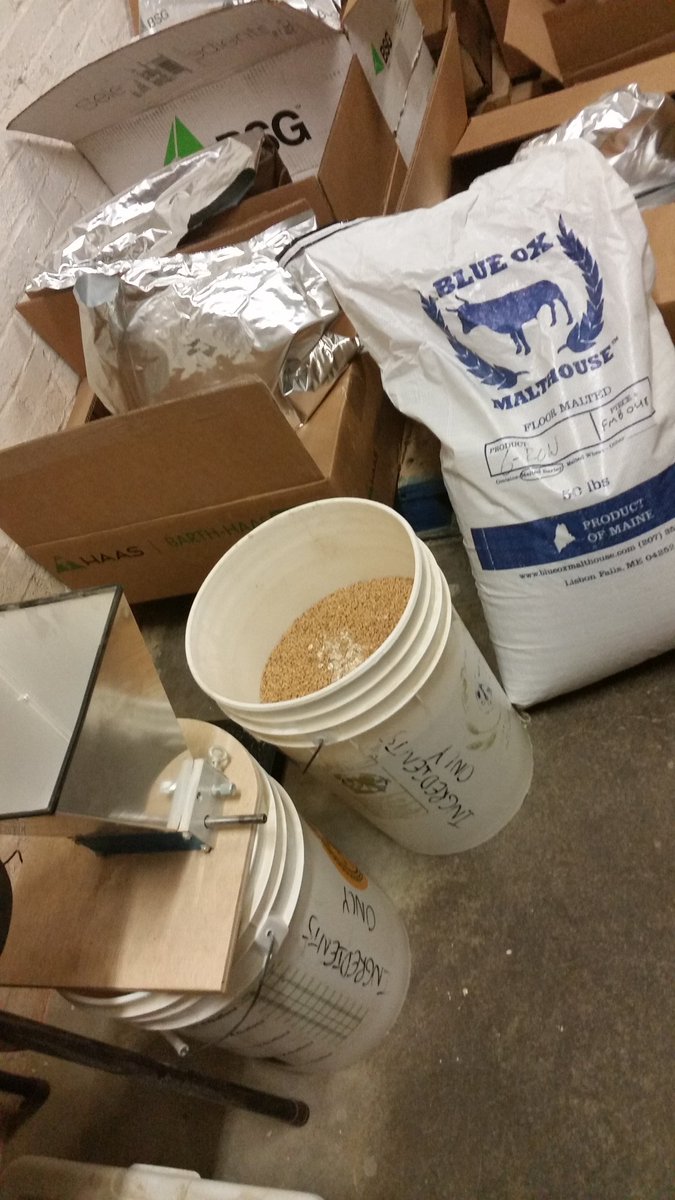CraftBeerKrias's tweet photo. #Brewday with the wife @SCKrias. #Brewing #DDHCitraAPA w. #Maine #nativestrawberry #blueoxmalthouse @baxterbrewing https://t.co/8GO2kBOO4l