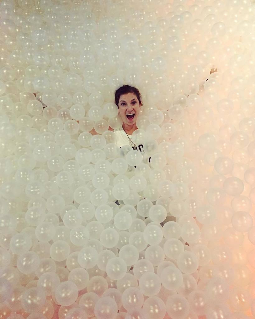 soulofseoulblog's tweet photo. There's no way to pass a giant ball pit and NOT jump in... right? .
.
.
.
.
.
#urbansource #urbanspace #์ด๋ฐ์์ค #ballpit #seongsu #์ฑ์๋ #์ฑ์๋์นดํ โฆ https://t.co/syaNDBg7H9