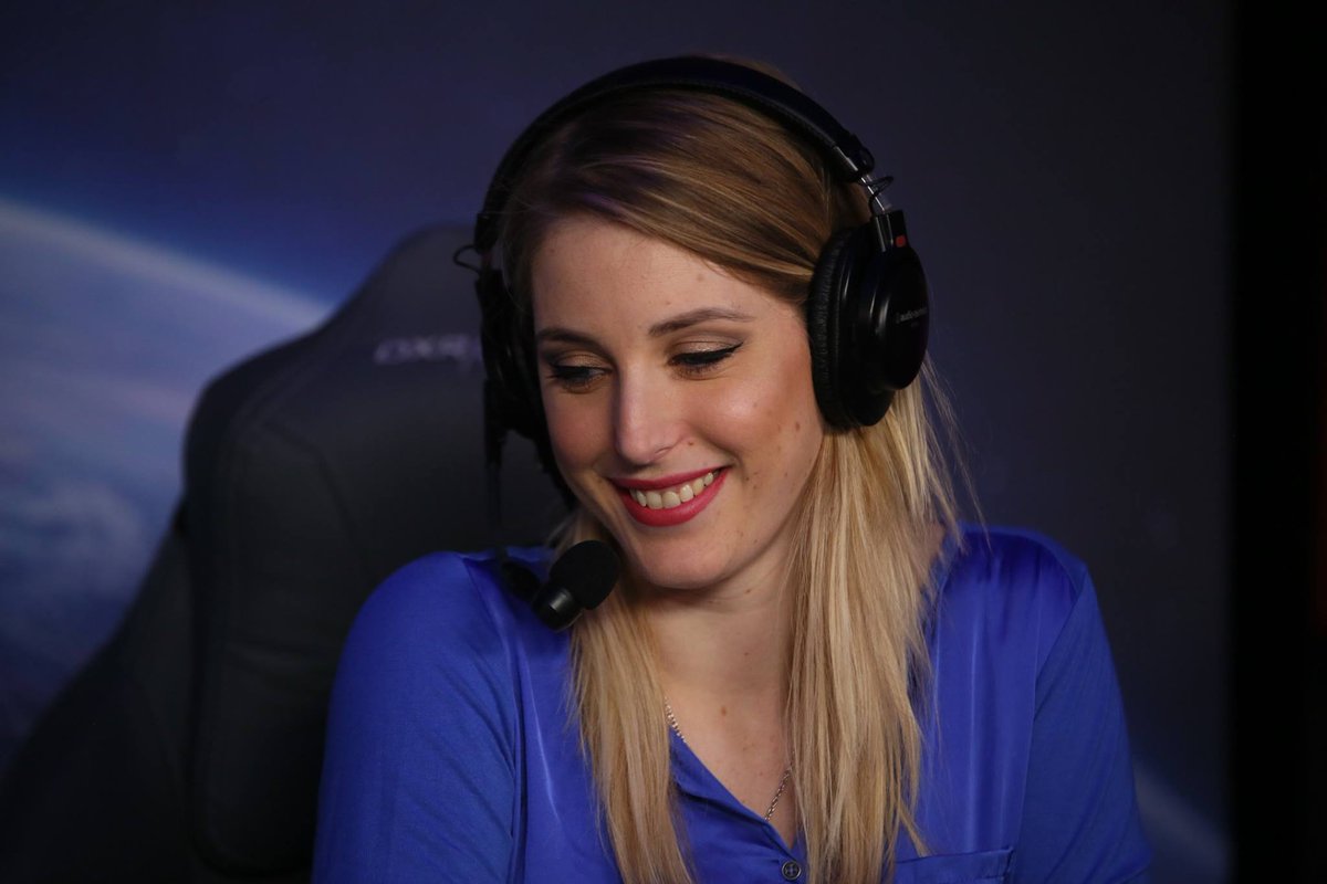 ESPORTS_dot_BET's tweet photo. Sheever invited to TI7 as talent!
#dota2 #Sheever https://t.co/hNwjWwig20