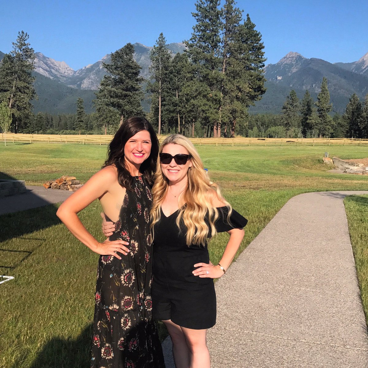 The1JessRyan's tweet photo. Montana adventures! #weddingbells #sistergettingmarried #myhotdate https://t.co/VXxGdxtOUJ