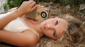 TSwiftLA tweet picture
