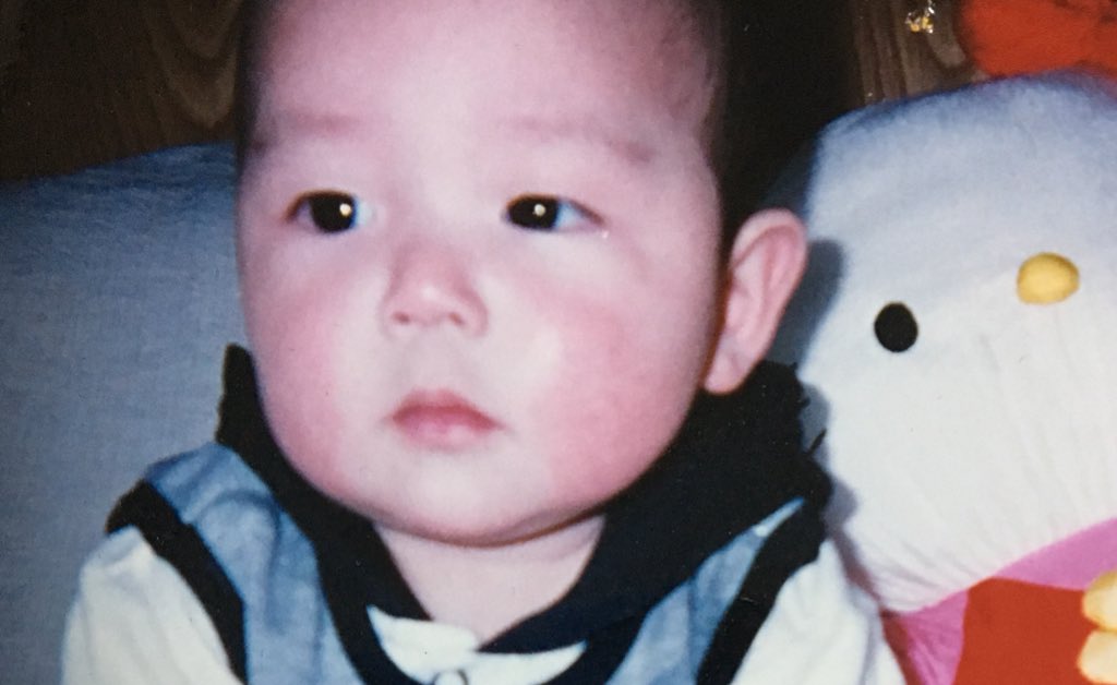 Konsho 懐かしい 俺にもこんな時があったのか 姉の子供が俺に似てるらしいから将来鼻でかくなるな Konsho 懐かしい 俺にもこんな時があったのか 姉の子供が俺に似てるらしいから将来鼻でかくなるな