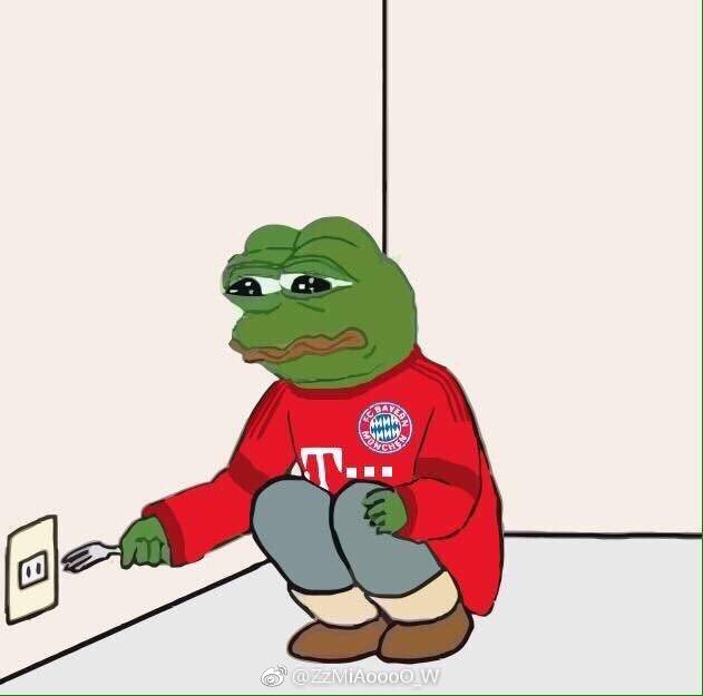 zhou623's tweet photo. @matshummels Really sad here bc I didn't get ur autograph in Shanghai while everyone beside me did. https://t.co/wcfRKU5b1S