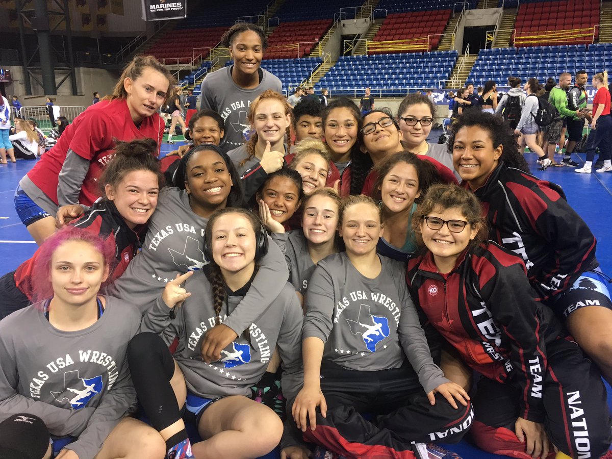 TXGirlsWrest's tweet photo. Texas Red advances to the Seni-Finals in the Duals to face Team Washington #texasgirlswrestling https://t.co/A37rW11FS2