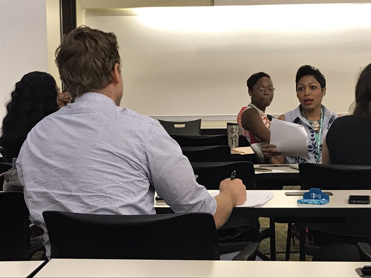 USMComm's tweet image. Braden Bagley gets good advice on his mobile messaging paper at #ACA