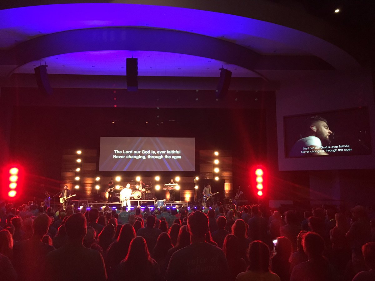 cwsosebee's tweet photo. Awesome worship time led by Rush of Fools #SPEAK17 https://t.co/kCTrHrOBIs