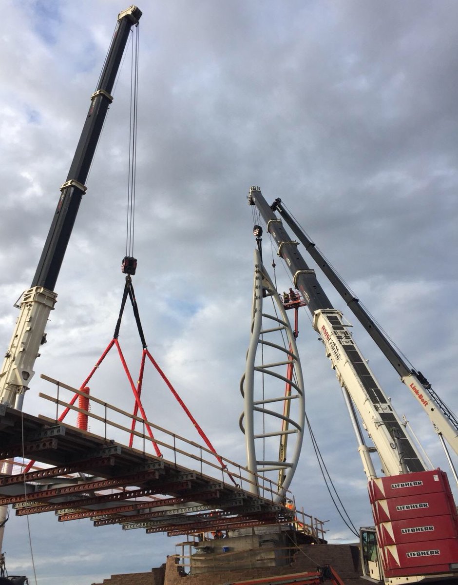 CityofLoneTree's tweet photo. Take a look at that! The bridge is coming together. #LoneTree #pedbridge https://t.co/pZzZLyJAnz