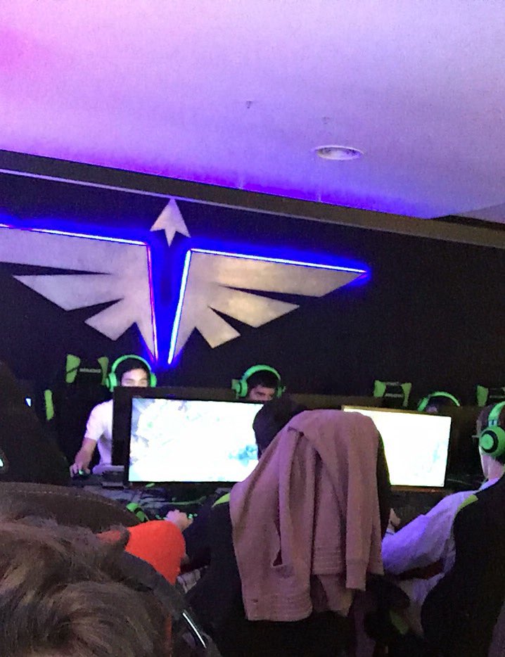 GamesRiseES's tweet photo. Hace apenas unos días nos pasamos por @Elite_Madrid y menudo gustazo de sitio. https://t.co/2LUJV3VdJ3