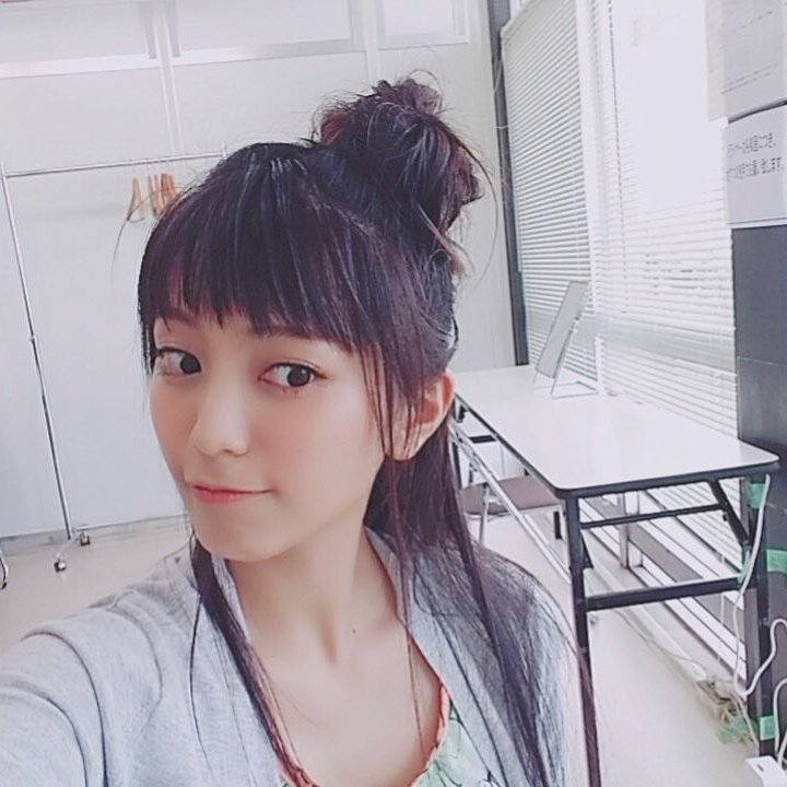 miwa441Aina's tweet photo. おはよう☀���んにちは😙こんばんは🌃🌠
どうも！！
miwaが大好きなJKです(๑•̀ㅁ•́ฅ✧
ファン歴短くて、分からないことも多いですが仲良くしてください(●´ω`●)
#miwa

#miwaクラさんと繋がりたい 

#RTした人全員フォローする 

#お気に入りの写真 https://t.co/YcXCdmJTXk