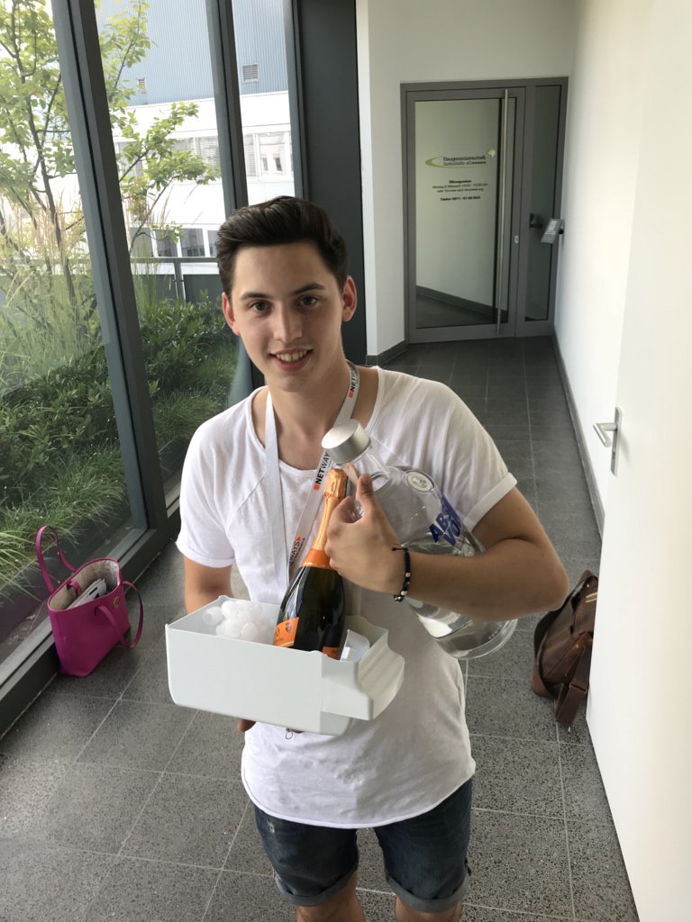 gethash's tweet photo. I bims, der Lukas! #endlaser unser @lukas_stegmeier https://t.co/Ch0DRKVhpL