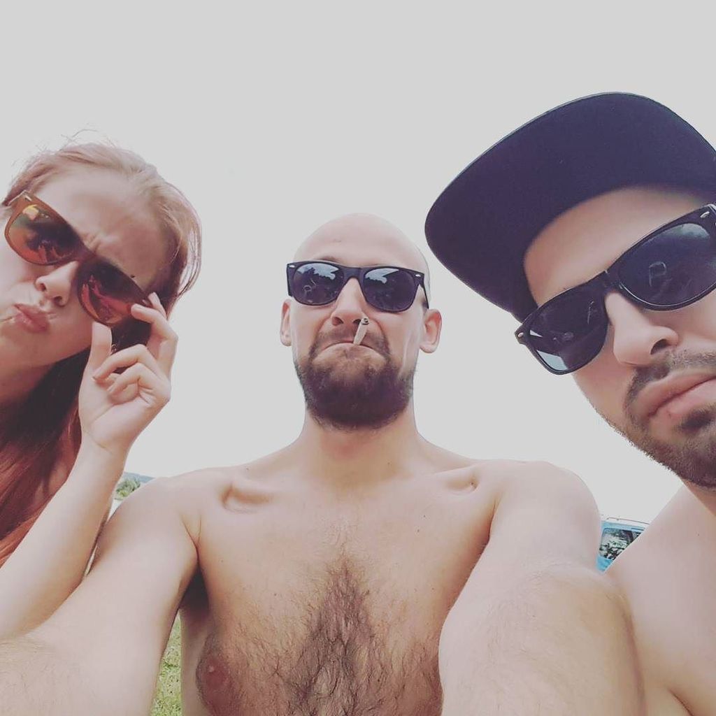 pavelantolik's tweet photo. Me, Calli & Fish enjoying the weekend ^^ #liquidators #liquidatorscrew #drumandbass #dnb #2nine #calli #fish #week… https://t.co/dGjPKSN0ax https://t.co/cVmH7nxfny