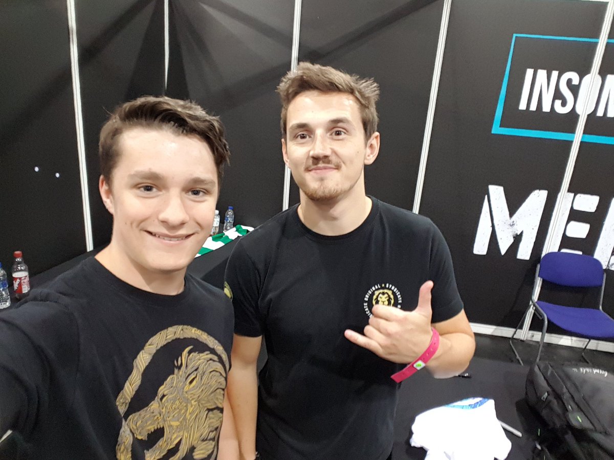 rileysimpson99's tweet photo. @ProSyndicate
Had a great time meeting you mate , totally worth the wait haha
#InsomniaScotland #InsomniaXResonate https://t.co/7XujEQ2HbQ