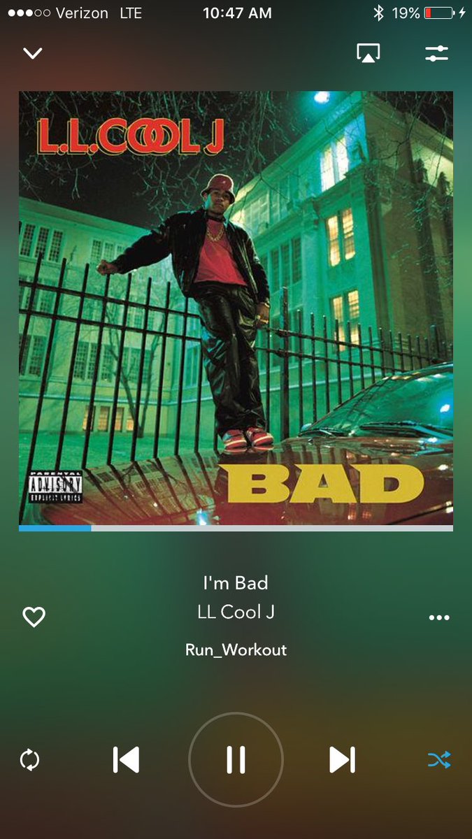 Throwback to sat norns w <a href="/YoMTVRaps88/">YoMTVRaps</a> rockin 2 <a href="/llcoolj/">LLCOOLJ</a> #5minalone #imstillfun #suburbanmomco