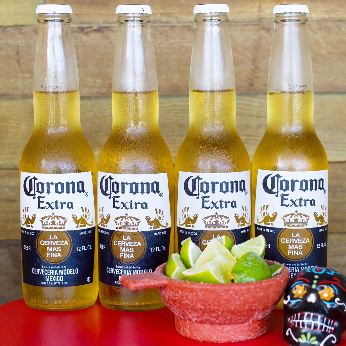 BlkRoosterTacos's tweet photo. It's hot AF outside. Come get yourself a cold one. #Tacos #Cerveza https://t.co/nuxeBE5ai0