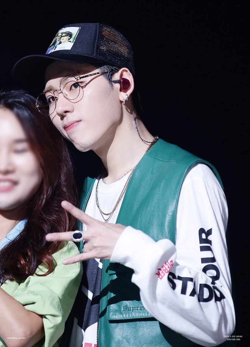z_somethinggood's tweet photo. 170711 유스케 #블락비 #지코 #우지호 @ZICO92 https://t.co/O3UcnzaKrv