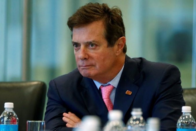 TrumpBusNews's tweet photo. U.S. investigators seek to turn Manafort in Russia probe: sources https://t.co/ZAw2M0ZLI7 https://t.co/TGj1xjZGX3
