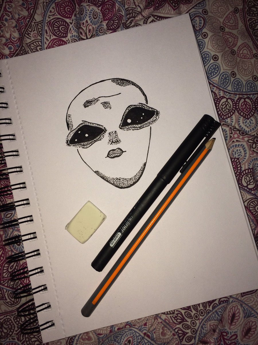 fruxtbxt's tweet photo. Finished piece 👽
If I drew more dottwork pieces like this would anybody be interested in buying?
#artist #grunge #sale #dottwork https://t.co/AENzpnlSf0