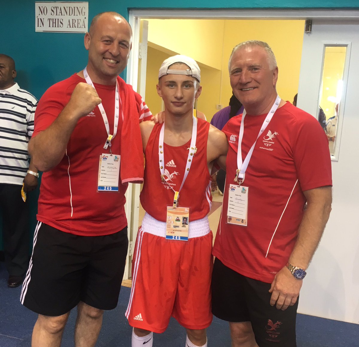 TeamWales's tweet image. Proud coaches / Hyfforddwyr balch iawn 🥊 #James #finalist #bahamas2017