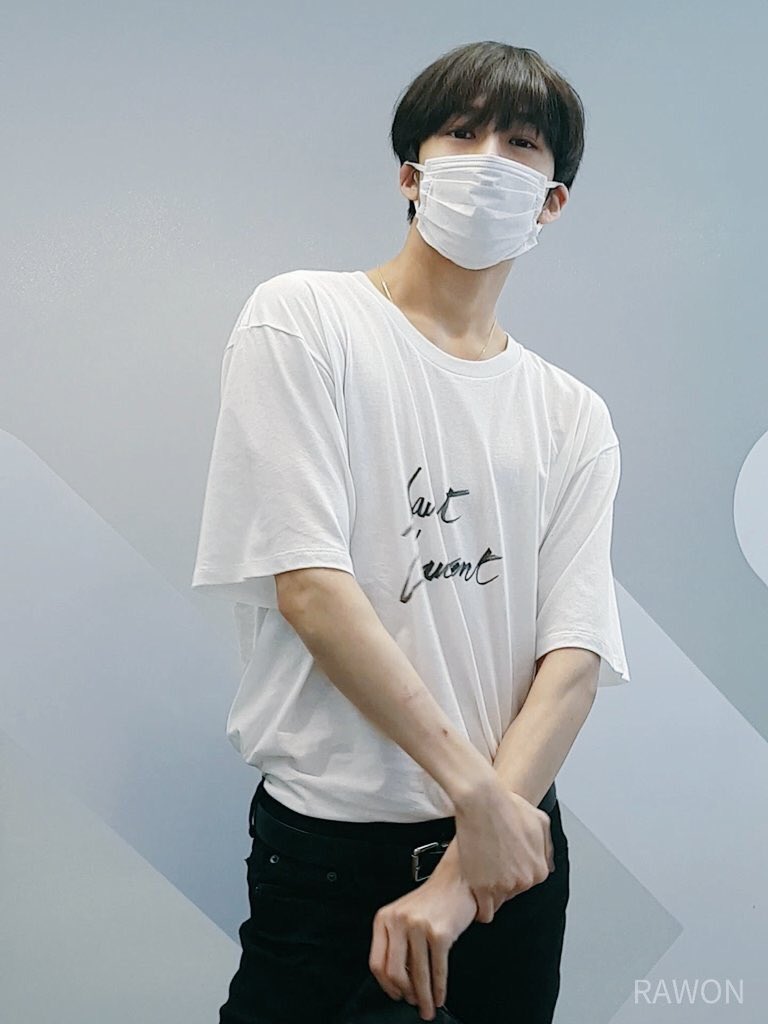 busanlust's tweet photo. #WelcomeBackHyungWon
i love u so much i missed u, just want to know that u mean the whole world to me..💌 https://t.co/qTm6AlPRSH