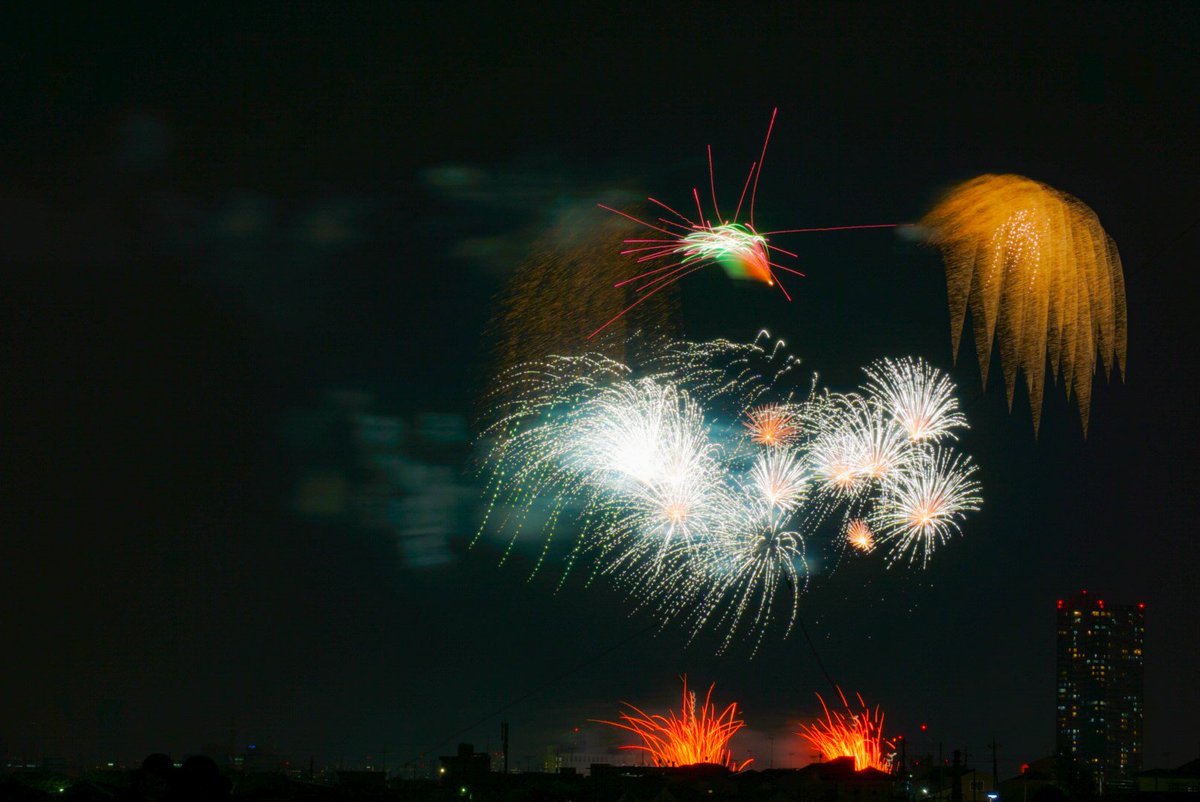 八王子花火大会です。去年に引き続き同じ場所で撮りました。万葉公園に