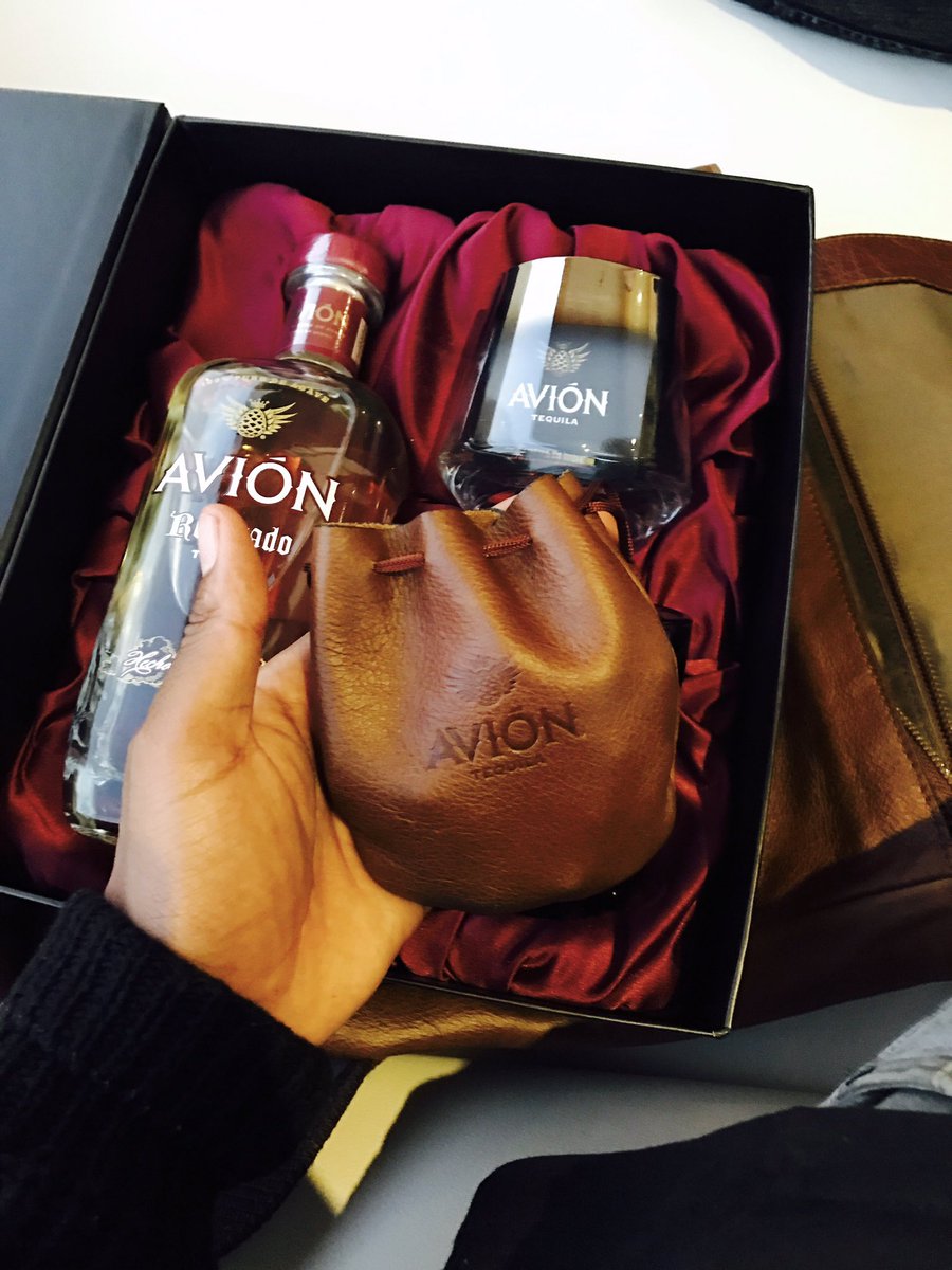 Vuittots's tweet photo. Gift From
@TequilaAvionSA
#TequilaAvion #AvionLifeSA #GXBMansion https://t.co/U6krVi77XN