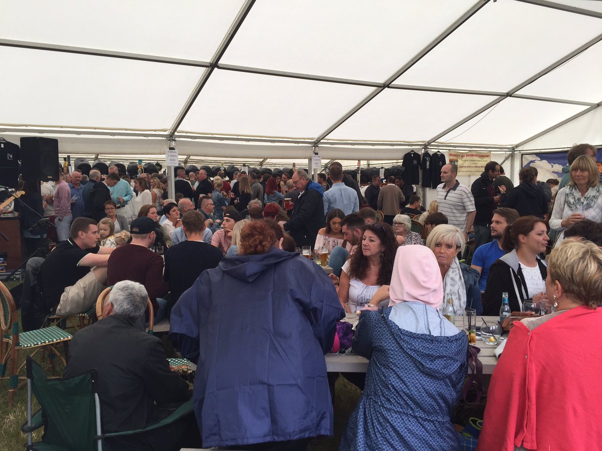 whitehartmtye's tweet photo. The rain won't stop us! #WHFEST #ale #cider #gin #pimms #festival #country #pub #Entertainment https://t.co/bHvf8xfqwm