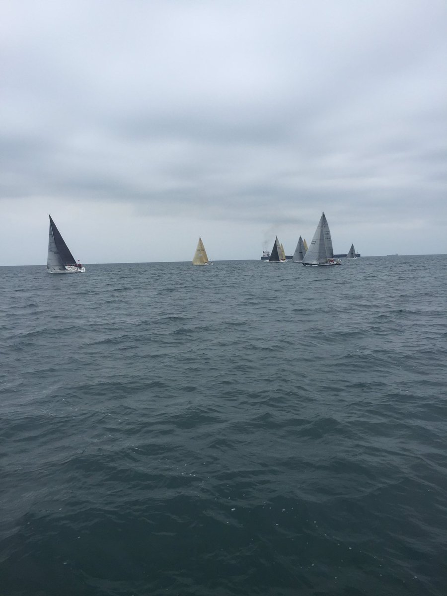 ragpacker's tweet photo. Yeah we're racing now #WarChant #BYCMac https://t.co/R3Dpiby3ws