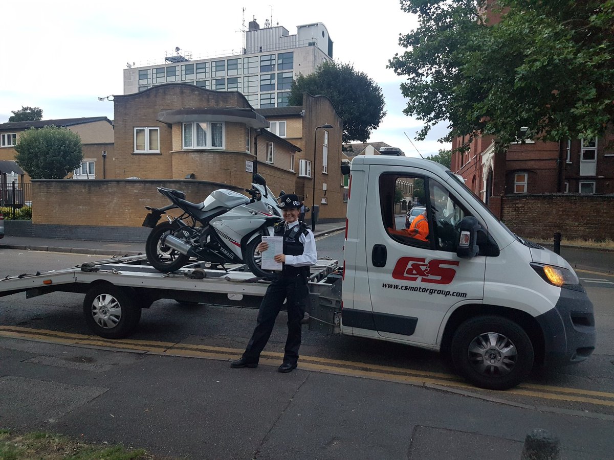 MPSSpecials's tweet photo. If you're going to ride on an expired license down a footpath, you'd be advised not to do so at the back of a police station #GDMSC 1/2 https://t.co/UNWuRjMc2h