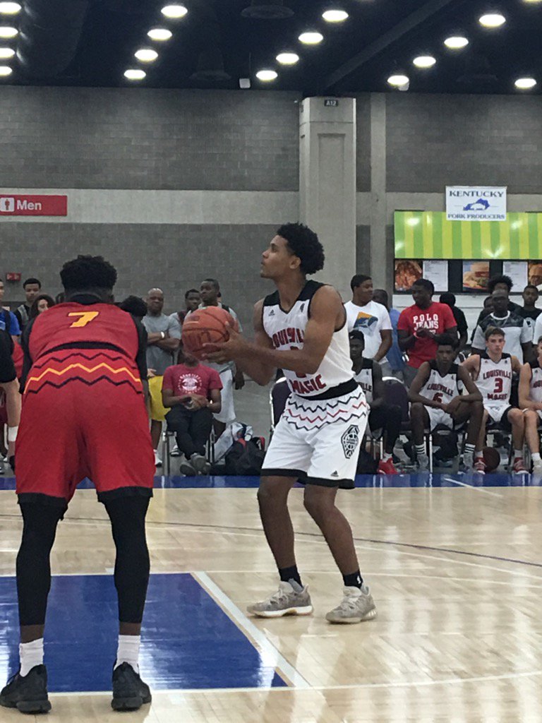 coachfitty1's tweet photo. @taistrickland13 @Lville_Magic said no no you not getting this win 22ft vision!! #gamefinisher https://t.co/PhoyIoSpdy