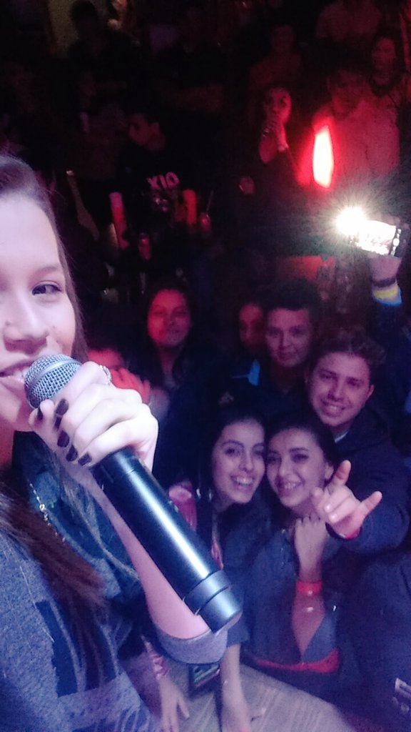 je_eny's tweet photo. Como esquecer 😍 #chifrenaoeasa #mhits https://t.co/VangHroJ2N