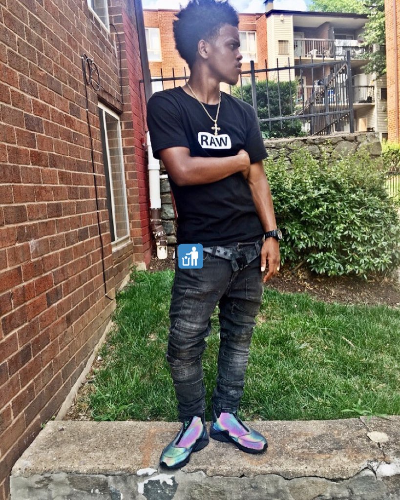 Guwopshawdy's tweet photo. Stick & move๐จ dey keep tabs on us ๐ถ๐ฝ๐ด#FREE30 #RIPSWIPE #RIPBYRD๐ https://t.co/dWfi54rKdG