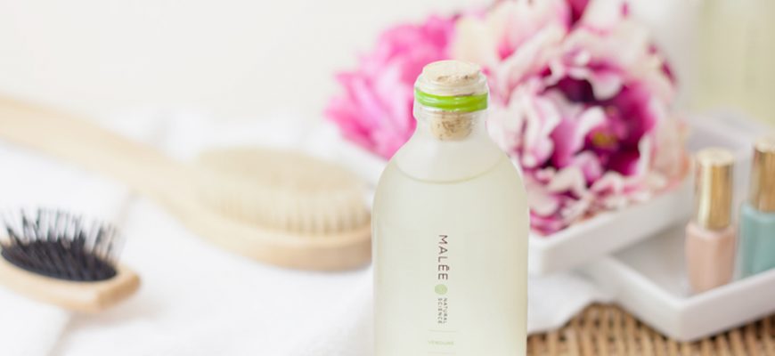 MaleeOnline's tweet photo. The multipurpose holy grail of any pampering #travelroutine. Discover tips for revealing soft skin with the our #Oil https://t.co/ob3JUnk9oZ https://t.co/8PX1xfAc5k