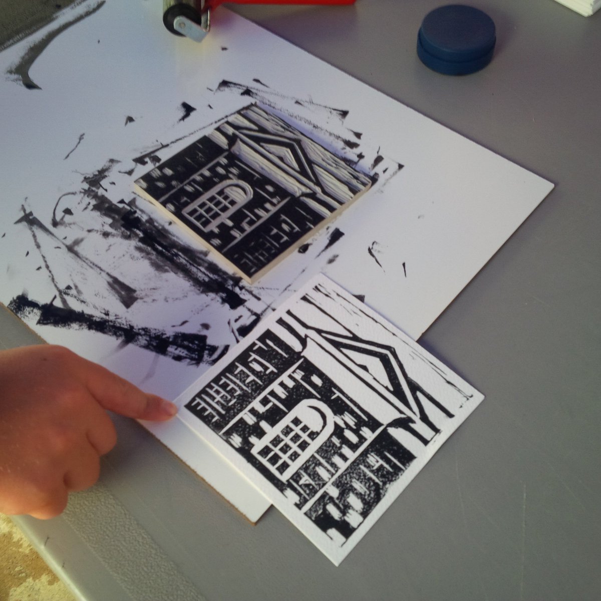 sharrononline's tweet photo. Come make a #Cbidge print at @CbridgeArtsFest don't let the rain stop you, we are having fun at Civic Sq. https://t.co/S4YX0HDG6W
